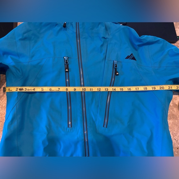 STRAFE Ski Jacket - Picture 7 of 9